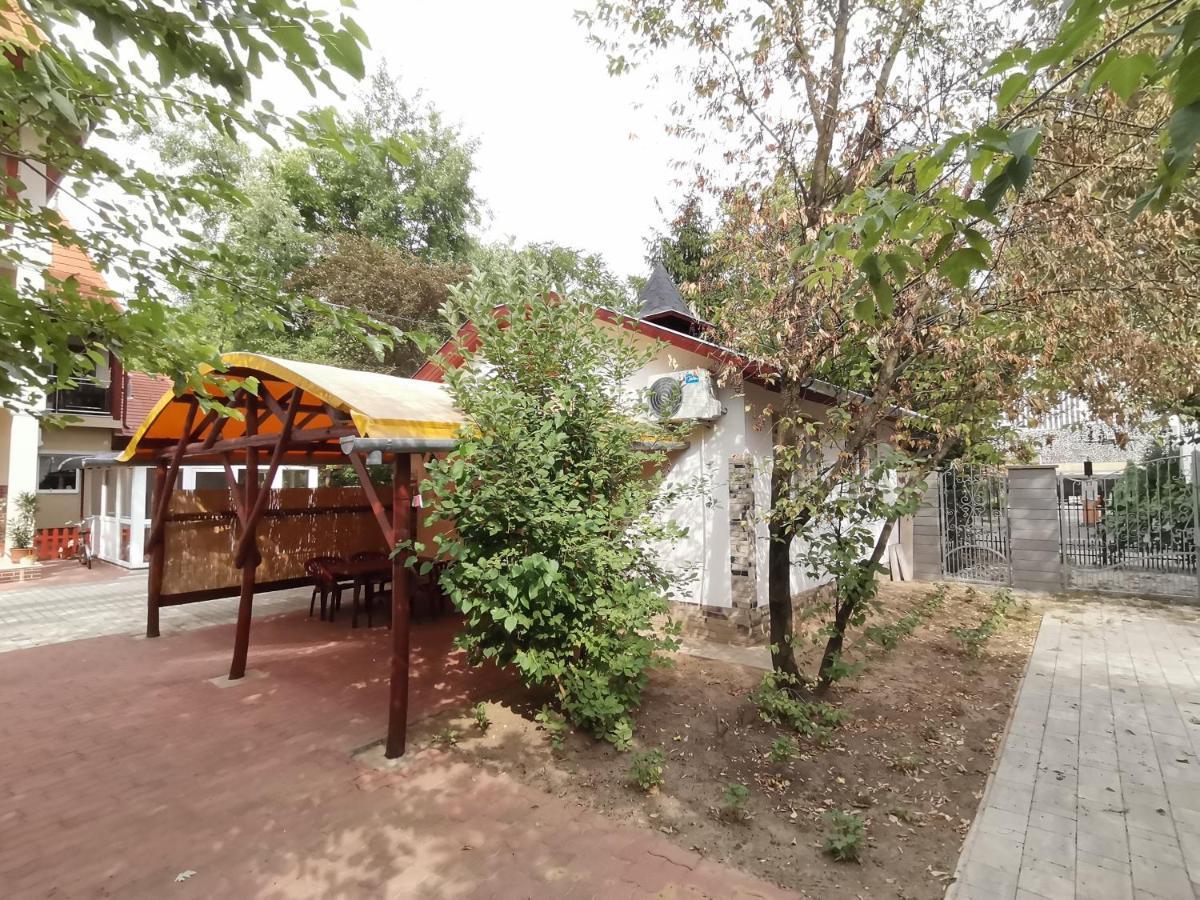 Mini Villa Hajduszoboszlo Bagian luar foto